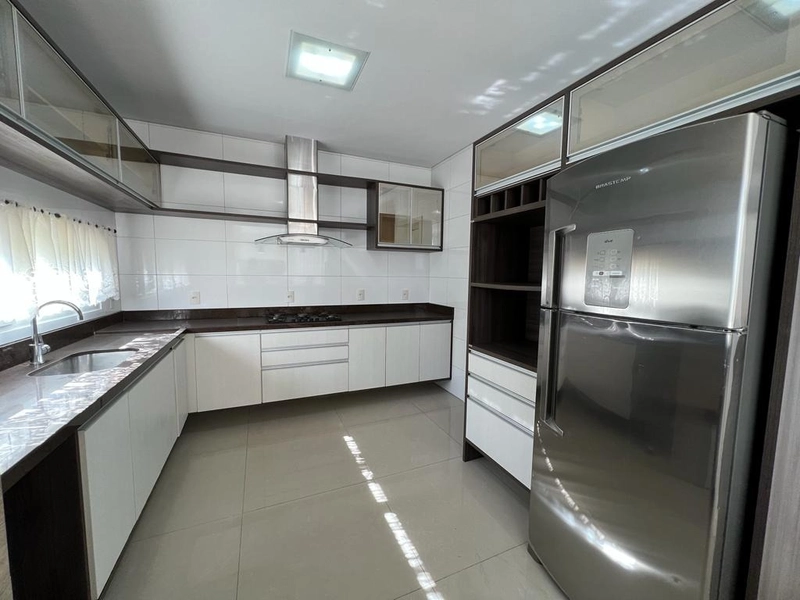 Casa mobiliada com 4 suítes no condomínio Dubai: 18ª foto da galeria de imagens do imóvel