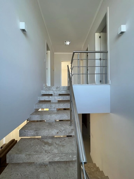 Casa mobiliada com 4 suítes no condomínio Dubai: 3ª foto da galeria de imagens do imóvel