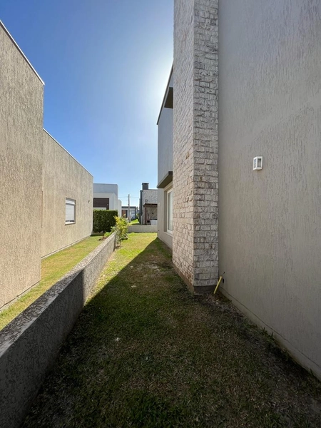 Casa mobiliada com 4 suítes no condomínio Dubai: 26ª foto da galeria de imagens do imóvel