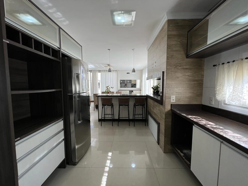 Casa mobiliada com 4 suítes no condomínio Dubai: 22ª foto da galeria de imagens do imóvel