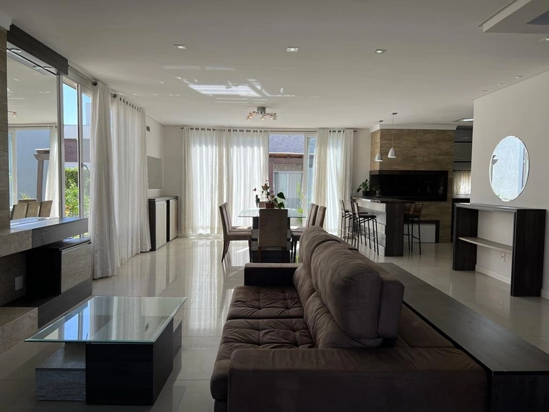Casa mobiliada com 4 suítes no condomínio Dubai: 12ª foto da galeria de imagens do imóvel