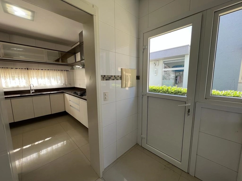 Casa mobiliada com 4 suítes no condomínio Dubai: 25ª foto da galeria de imagens do imóvel