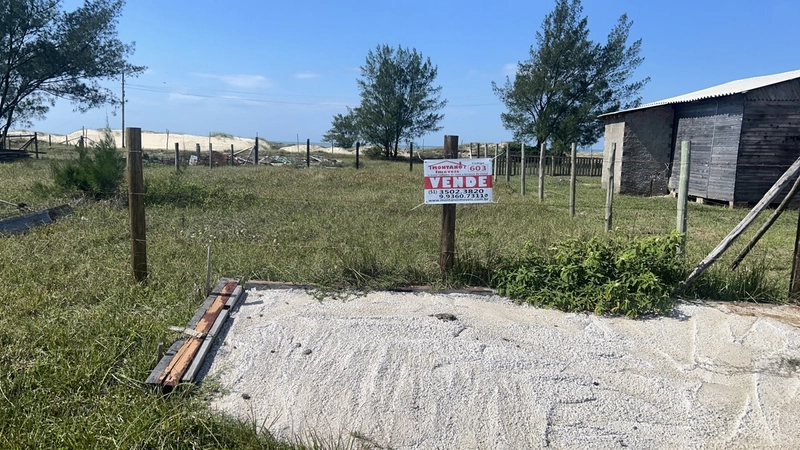 Terreno perto do mar em Capão da Canoa: 2ª foto da galeria de imagens do imóvel