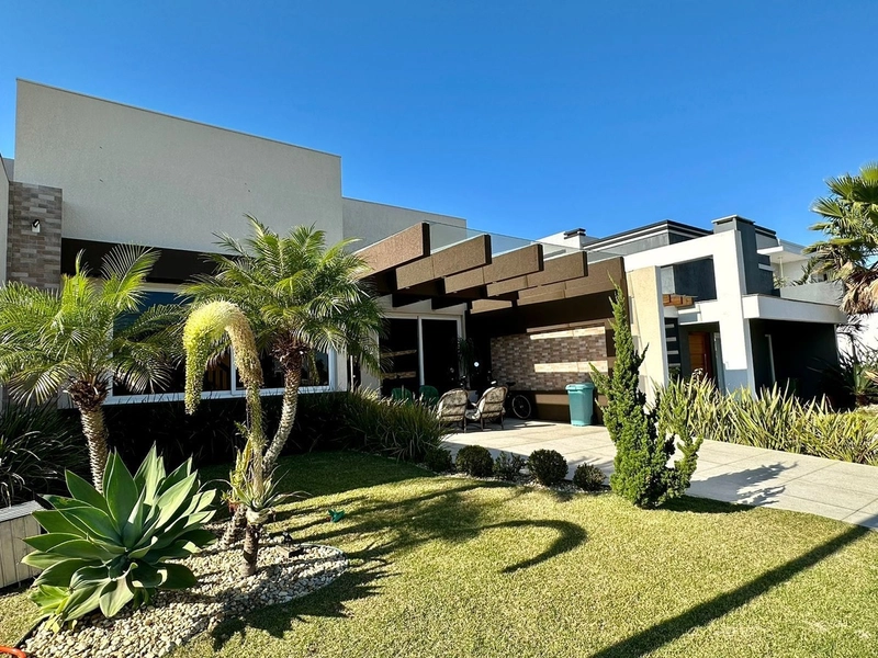 Casa com 4 suítes no condomínio Las Palmas: 3ª foto da galeria de imagens do imóvel