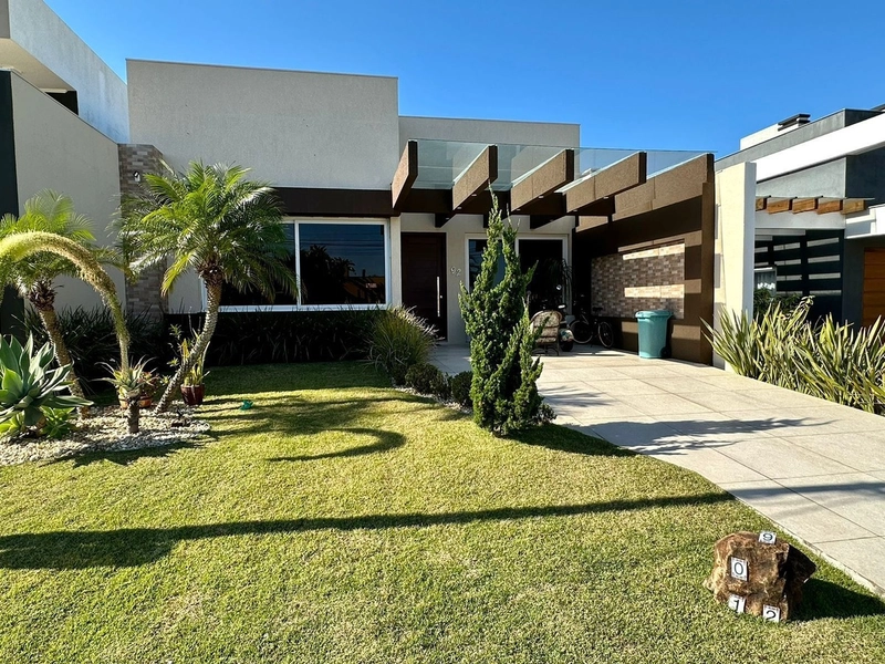 Casa com 4 suítes no condomínio Las Palmas: 2ª foto da galeria de imagens do imóvel