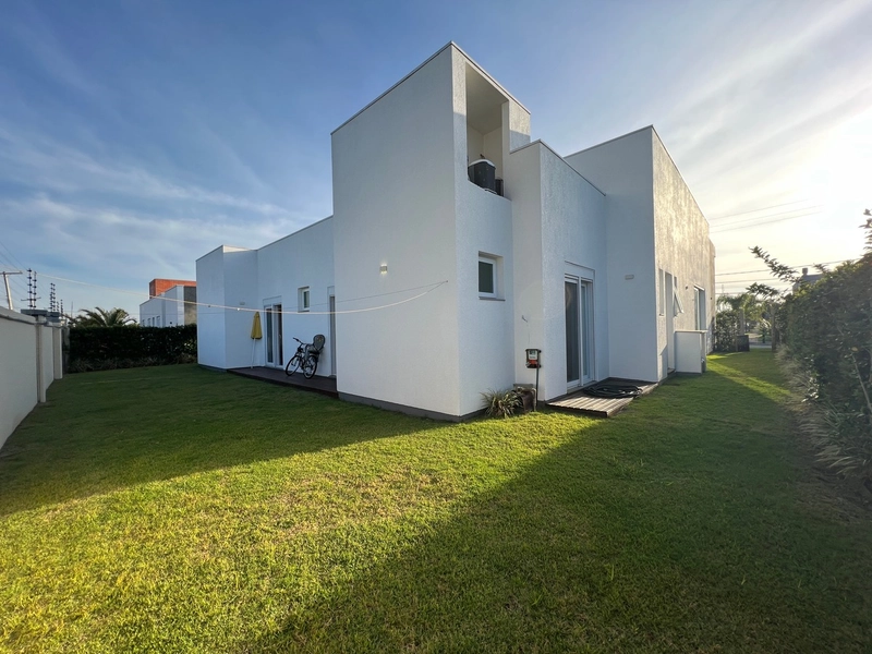 Casa com ótimo espaço e 4 suítes: 38ª foto da galeria de imagens do imóvel