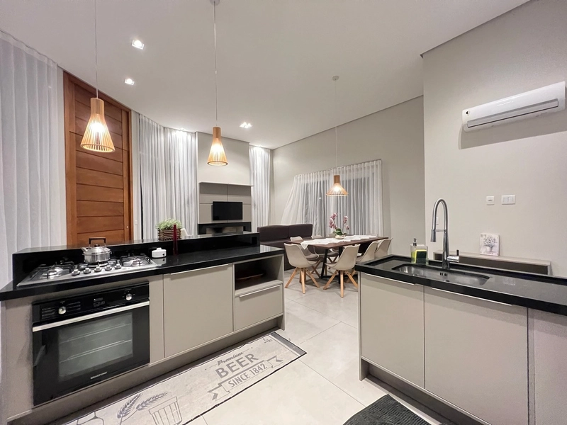 Casa com ótimo espaço e 4 suítes: 7ª foto da galeria de imagens do imóvel