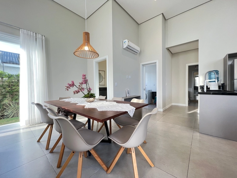 Casa com ótimo espaço e 4 suítes: 20ª foto da galeria de imagens do imóvel