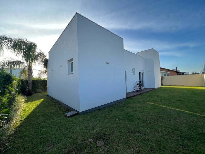 Casa com ótimo espaço e 4 suítes: 37ª foto da galeria de imagens do imóvel