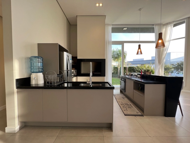Casa com ótimo espaço e 4 suítes: 23ª foto da galeria de imagens do imóvel