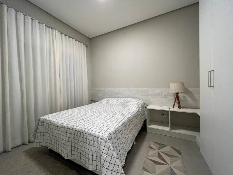 Casa com ótimo espaço e 4 suítes: 9ª foto da galeria de imagens do imóvel