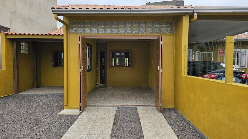 Casa com boa localização com 2 dormitórios: 1ª foto da galeria de imagens do imóvel