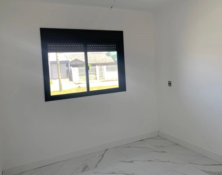 Casa de esquina com 2 dormitórios: 3ª foto da galeria de imagens do imóvel