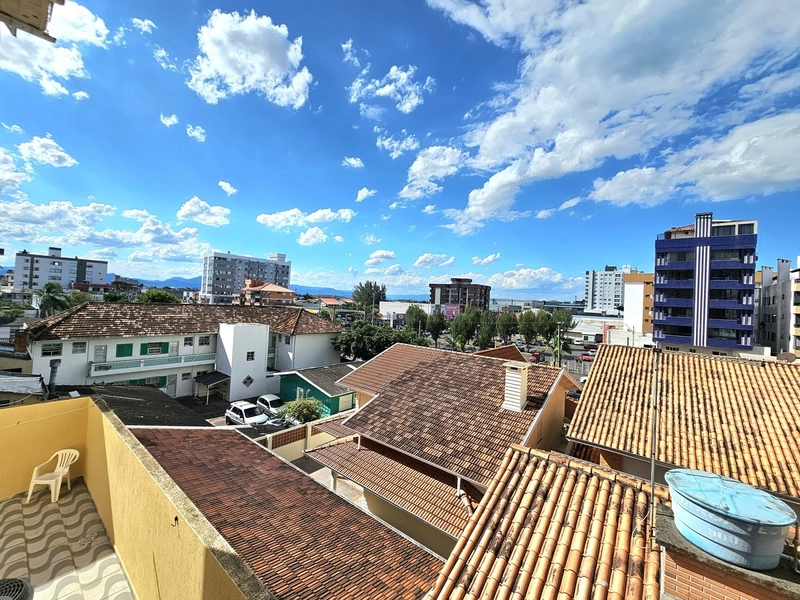 Apartamento com 2 dormitórios no centro a 4 quadras do mar: 11ª foto da galeria de imagens do imóvel