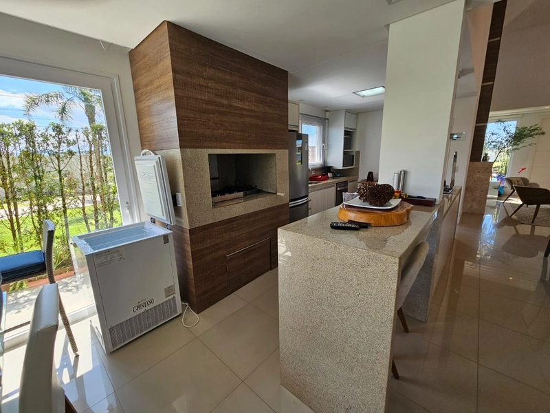 Mansão de luxo com 4 suítes e piscina aquecida no Enseada Lagos: 28ª foto da galeria de imagens do imóvel