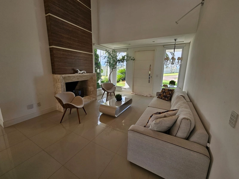 Mansão de luxo com 4 suítes e piscina aquecida no Enseada Lagos: 9ª foto da galeria de imagens do imóvel
