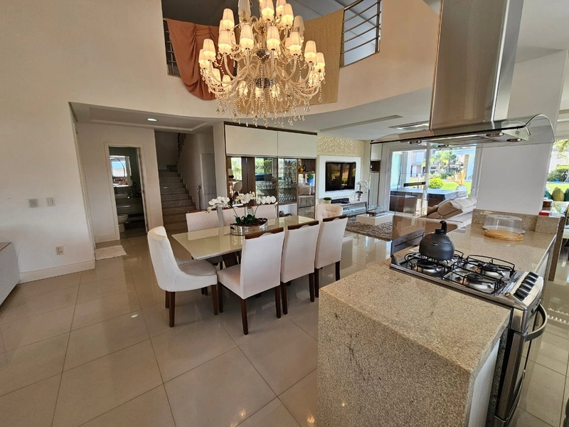 Mansão de luxo com 4 suítes e piscina aquecida no Enseada Lagos: 39ª foto da galeria de imagens do imóvel