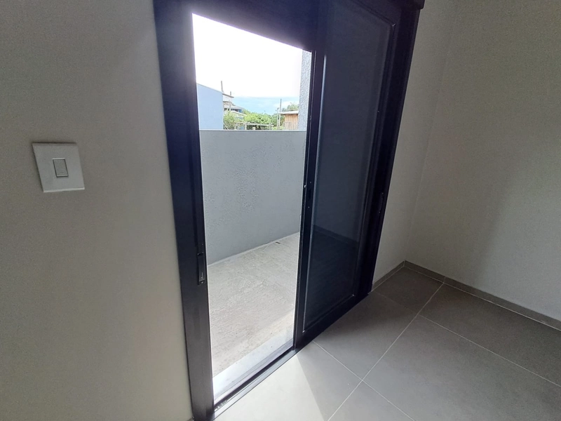 Apartamento em Prédio Pequeno - 4 Unidades: 6ª foto da galeria de imagens do imóvel