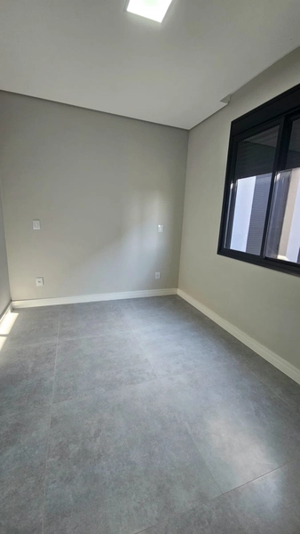 Casa de alto padrão com pé direito alto e dois dormitórios: 20ª foto da galeria de imagens do imóvel