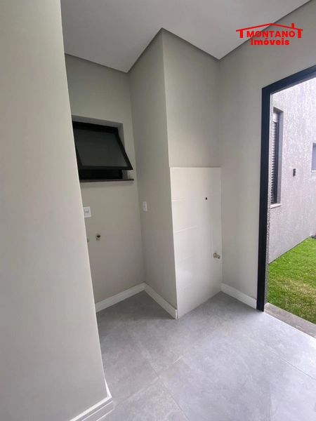 Casa de alto padrão com pé direito alto e dois dormitórios: 6ª foto da galeria de imagens do imóvel