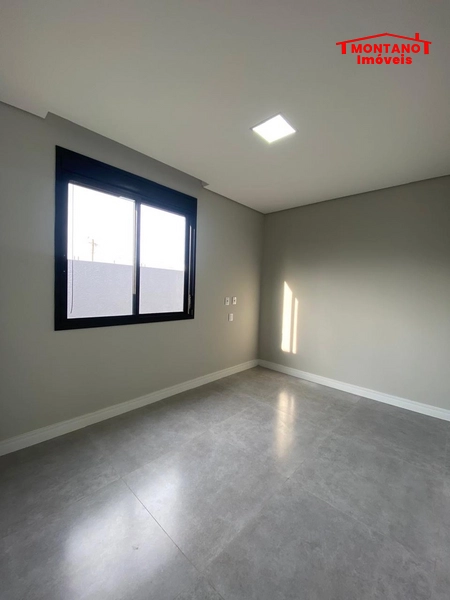 Casa de alto padrão com pé direito alto e dois dormitórios: 8ª foto da galeria de imagens do imóvel
