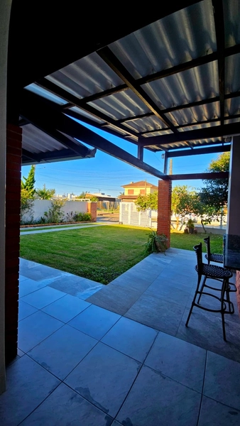 Casa com qualidade excepcional de 3 dormitórios e grande pátio!: 11ª foto da galeria de imagens do imóvel