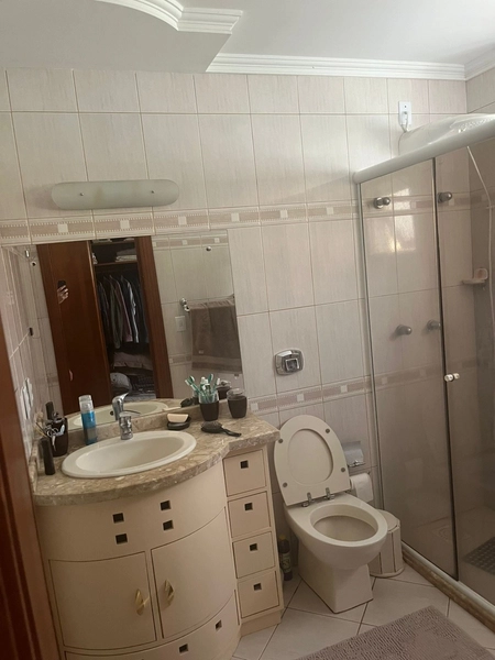 Casa de padrão inestimável com 3 Suítes, piscina e Jacuzzi: 51ª foto da galeria de imagens do imóvel