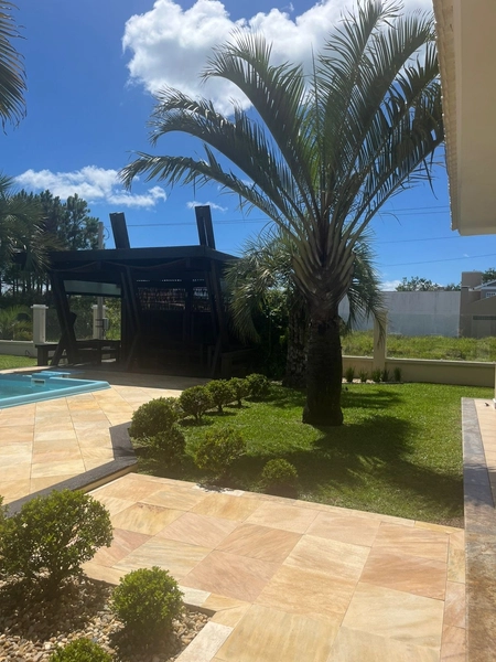 Casa de padrão inestimável com 3 Suítes, piscina e Jacuzzi: 21ª foto da galeria de imagens do imóvel