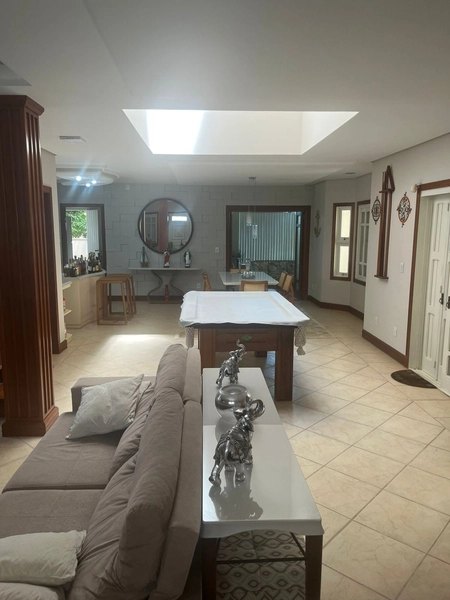 Casa de padrão inestimável com 3 Suítes, piscina e Jacuzzi: 53ª foto da galeria de imagens do imóvel