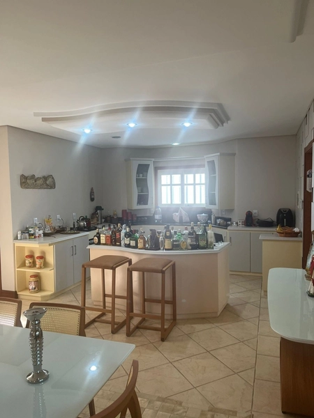 Casa de padrão inestimável com 3 Suítes, piscina e Jacuzzi: 46ª foto da galeria de imagens do imóvel
