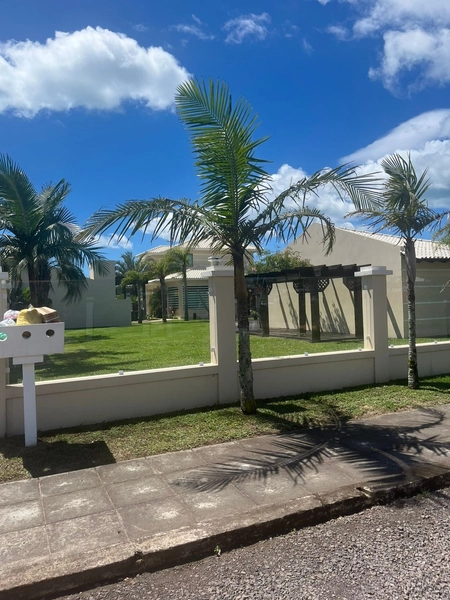 Casa de padrão inestimável com 3 Suítes, piscina e Jacuzzi: 2ª foto da galeria de imagens do imóvel