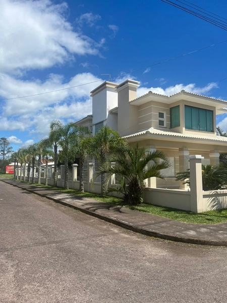 Casa de padrão inestimável com 3 Suítes, piscina e Jacuzzi: 6ª foto da galeria de imagens do imóvel