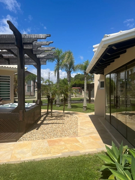 Casa de padrão inestimável com 3 Suítes, piscina e Jacuzzi: 37ª foto da galeria de imagens do imóvel