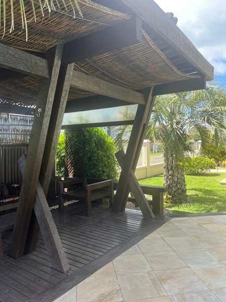Casa de padrão inestimável com 3 Suítes, piscina e Jacuzzi: 25ª foto da galeria de imagens do imóvel