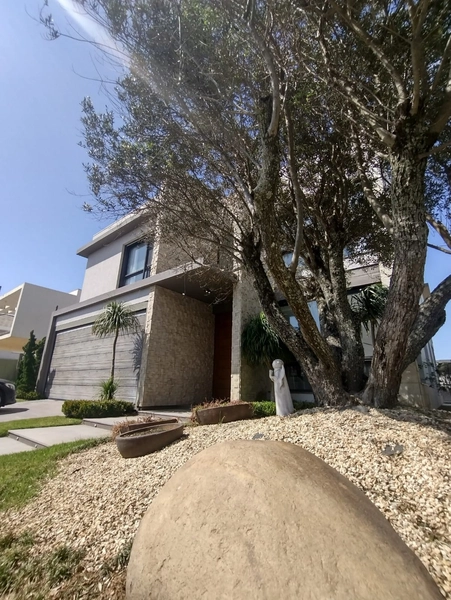Casa espetacular com 5 Suítes e piscina no condomínio Playa Vista: 12ª foto da galeria de imagens do imóvel