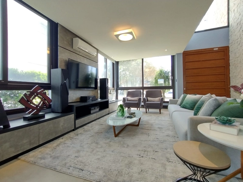 Casa espetacular com 5 Suítes e piscina no condomínio Playa Vista: 20ª foto da galeria de imagens do imóvel