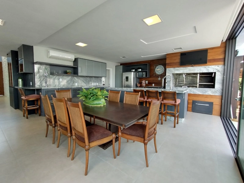 Casa espetacular com 5 Suítes e piscina no condomínio Playa Vista: 16ª foto da galeria de imagens do imóvel