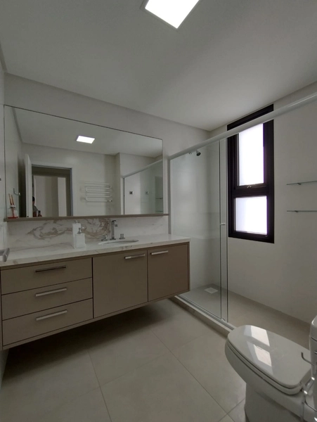 Casa espetacular com 5 Suítes e piscina no condomínio Playa Vista: 29ª foto da galeria de imagens do imóvel