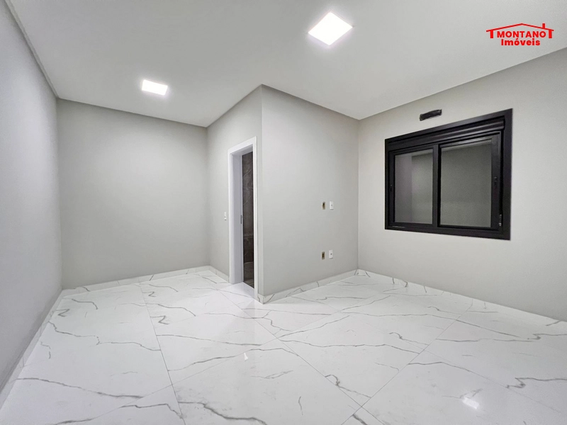 Casa de 3 dormitórios a 1 quadra do mar no bairro Zona Norte: 30ª foto da galeria de imagens do imóvel