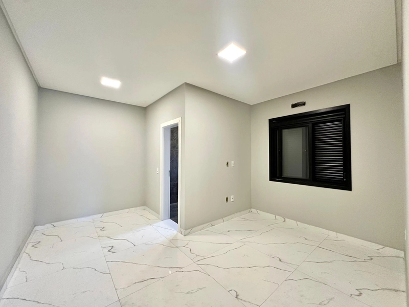 Casa de 3 dormitórios a 1 quadra do mar no bairro Zona Norte: 7ª foto da galeria de imagens do imóvel