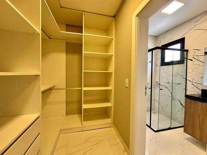Casa com padrão inigualável com 3 dormitórios e piscina: 19ª foto da galeria de imagens do imóvel