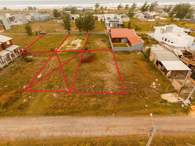 TERRENO ÓTIMO PARA CONSTRUIR NO JARDIM BEIRA MAR - CAPÃO DA CANOA: 2ª foto da galeria de imagens do imóvel