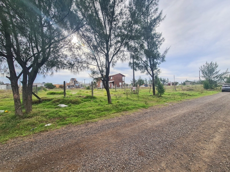 TERRENO NO JARDIM BEIRA MAR COM ÓTIMA LOCALIZAÇÃO- CAPÃO DA CANOA - RS: 8ª foto da galeria de imagens do imóvel