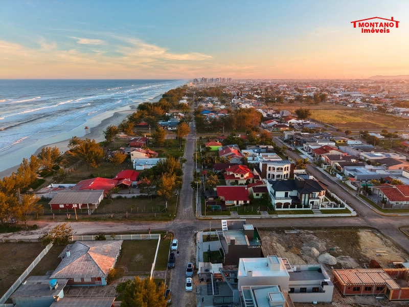 Casa com padrão único de 3 dormitórios e piscina a 100m do mar!!: 44ª foto da galeria de imagens do imóvel