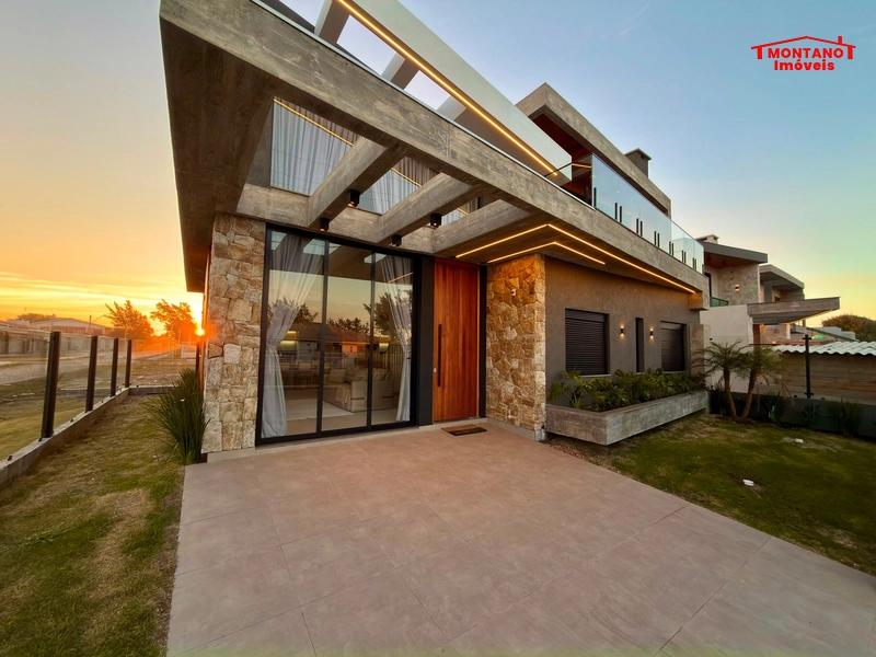 Casa com padrão único de 3 dormitórios e piscina a 100m do mar!!: 2ª foto da galeria de imagens do imóvel