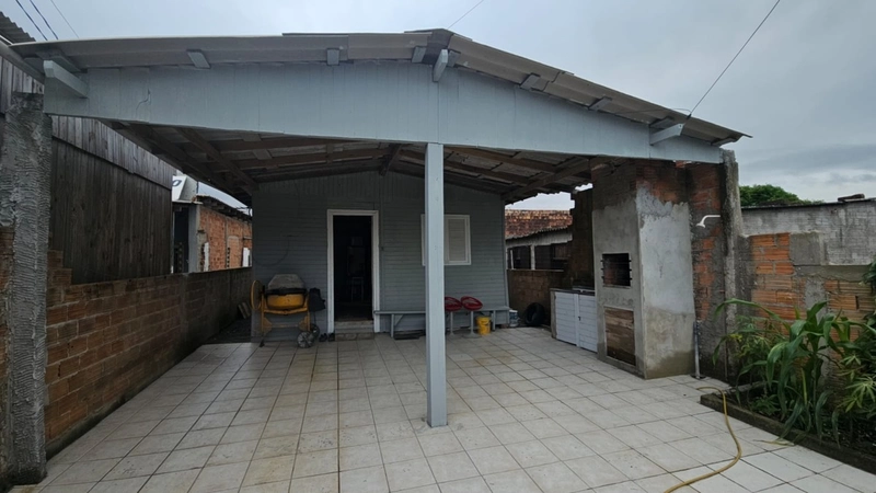 Casa mobiliada com 2 dormitórios no bairro Zona Norte: 1ª foto da galeria de imagens do imóvel