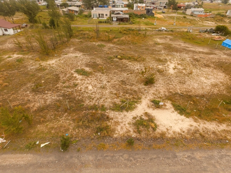 EXCELENTES TERRENOS P/ INVESTIDORES E CONSTRUTORES NO JARDIM BEIRA MAR: 13ª foto da galeria de imagens do imóvel