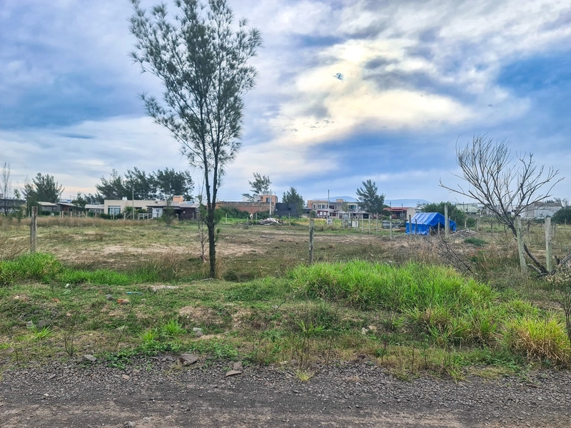 EXCELENTES TERRENOS P/ INVESTIDORES E CONSTRUTORES NO JARDIM BEIRA MAR: 3ª foto da galeria de imagens do imóvel