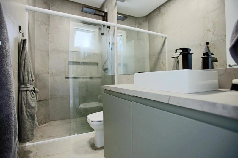 Casa com padrão único com 3 dormitórios e piscina no bairro Zona Nova: 4ª foto da galeria de imagens do imóvel