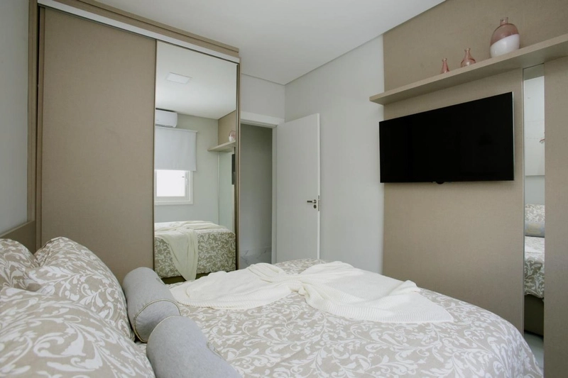Casa com padrão único com 3 dormitórios e piscina no bairro Zona Nova: 3ª foto da galeria de imagens do imóvel